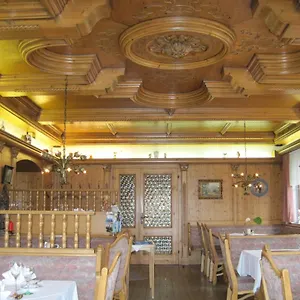 Zur Schonen Aussicht Hotel